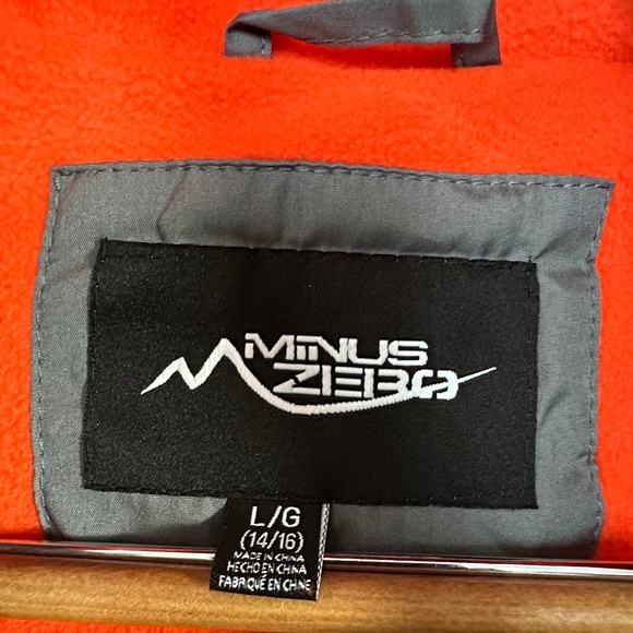 Minus Zero Boys Puffer Jacket | Size L (14/16) | Gray with Orange Lining - Picture 5 of 9